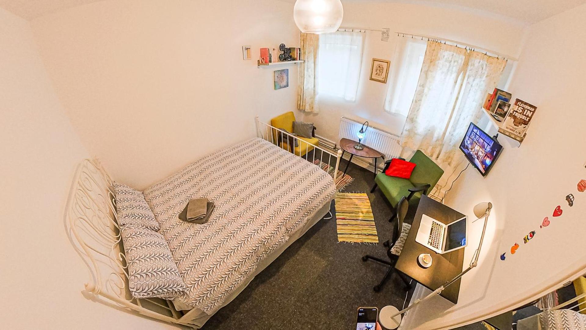 Quarto em Acomodações Particulares Centrally Located Comfortable In